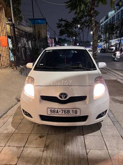 Toyota Yaris 2013 Trắng