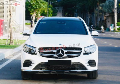 Xe Mercedes Benz GLC 300 4Matic 2018