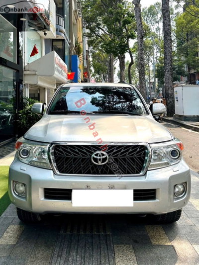 Xe Toyota Land Cruiser VX 4.6 V8 2014
