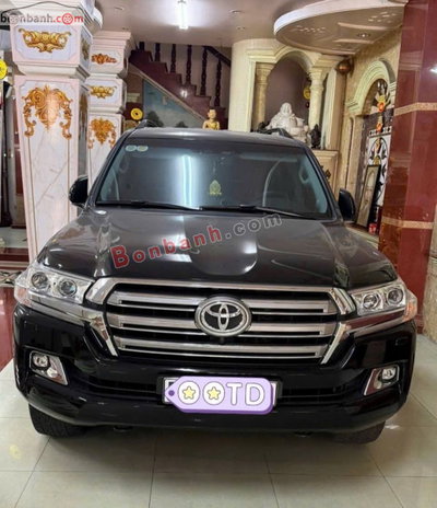 Xe Toyota Land Cruiser 4.6 V8 2020