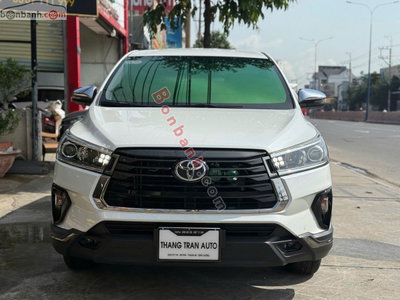 Xe Toyota Innova Venturer 2.0 AT 2022