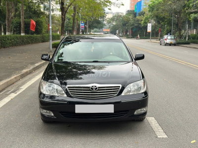 Toyota Camry 2004 2.4 MT Đen 18 vạn km
