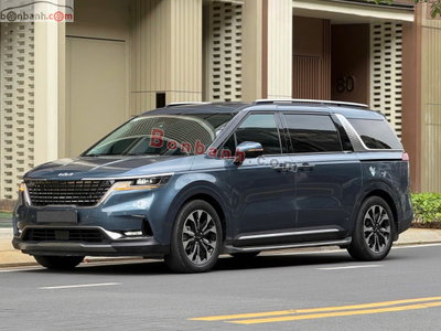 Xe Kia Carnival Signature 2.2D 2024