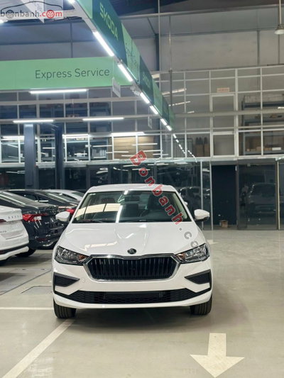 Xe Skoda Slavia Active 2025