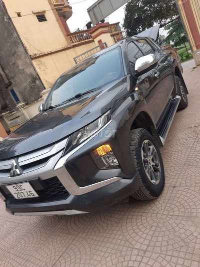 Mitsubishi Triton 2021 Xám 8000 km
