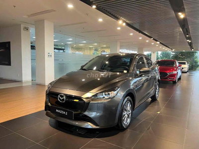 Mazda 2 giảm giá cực sốc