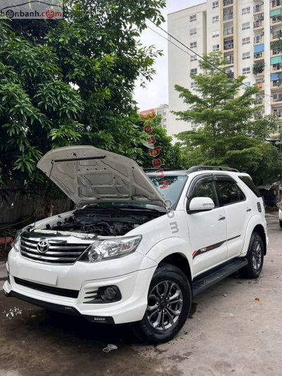Xe Toyota Fortuner TRD Sportivo 4x2 AT 2016