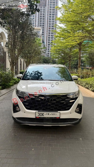 Xe Hyundai Custin Cao Cấp 2.0T 2023