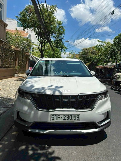 Kia Carnival 2023 Luxury 85.000 km Trắng