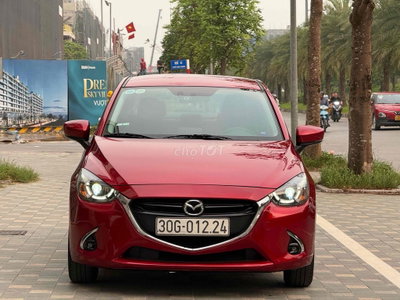 Mazda 2 Đỏ