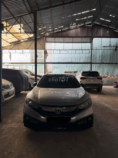 Honda Civic 2019 1.8E 73.000 km Bạc