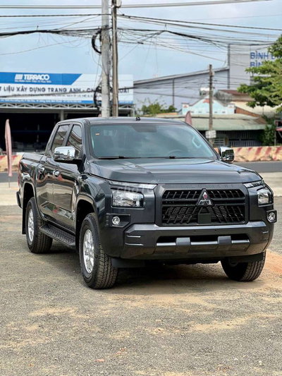 Mitsubishi Triton GLX Đen 2026