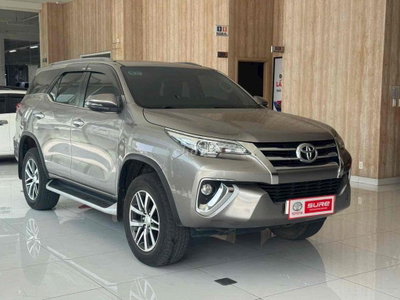 Toyota Fortuner 2019 2.7V 4x4 AT 64.000km