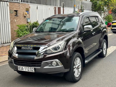 Isuzu MU-X 1.9 AT nhập Thái Lan model 2019