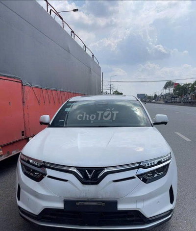 Xe điện Vinfast VF8 PLUS Trắng 2023 - Pin CATL