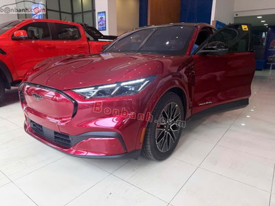 Xe Ford Mustang Mach-E Premium AWD 2025