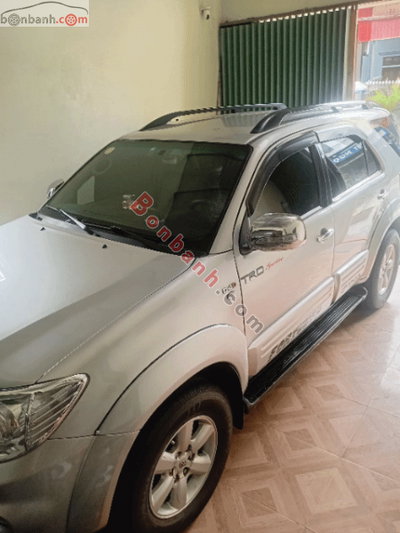 Xe Toyota Fortuner 2.5G 2011