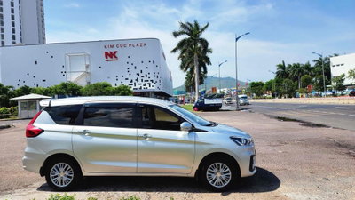 Suzuki Ertiga 2019 Bạc