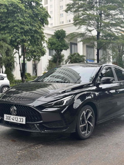 MG MG5 2023 - 3v km