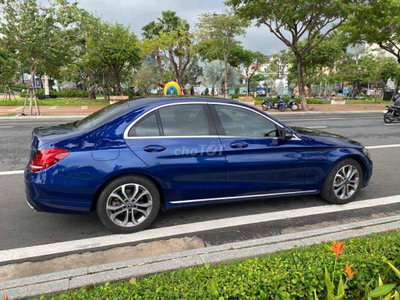 Mercedes-Benz C200 2018 Xanh