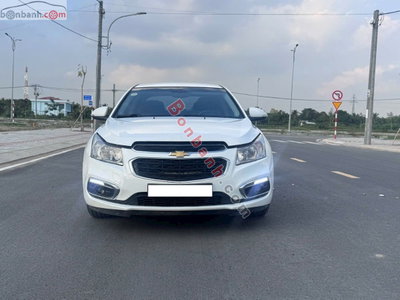 Xe Chevrolet Cruze LT 1.6 MT 2016