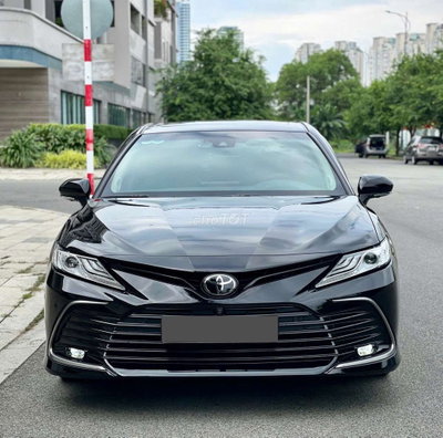 Toyota Camry 2022 2.0Q Đen 15000 km