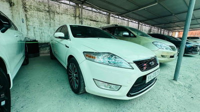 Ford Mondeo 2010 Trắng Tự động