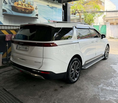 KIA Carnival Signature 2024 Dầu 28.000 km Trắng
