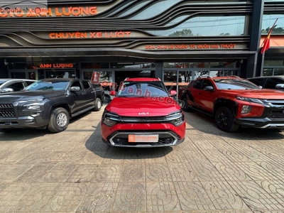 Xe Kia Carens 1.5G Luxury 2024