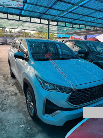 Xe Toyota Innova Cross HEV 2.0 CVT 2023
