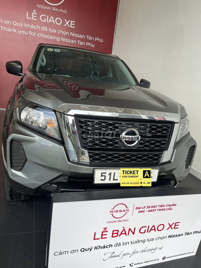 Nissan Navara EL 2024 Xám 33000 km