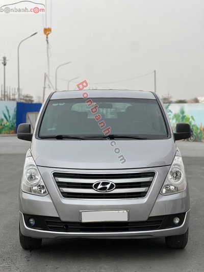 Xe Hyundai Grand Starex 2.5 MT 2017