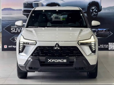 Mitsubishi Xforce GLX Trắng 5 chỗ