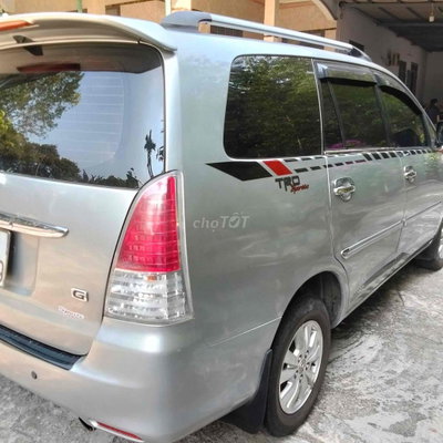 Toyota Innova 2012 2.0G - 105000 km