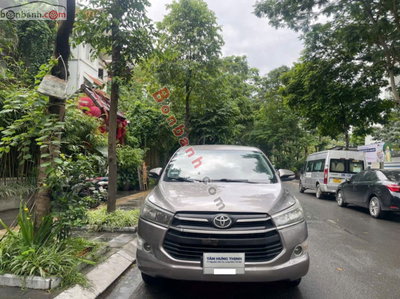 Xe Toyota Innova 2.0E 2016