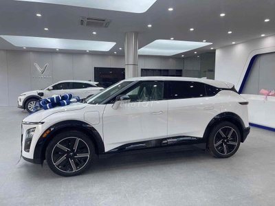 Xe điện VinFast VF7 Plus 2026 Trắng