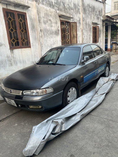 Mazda 626 màu Xám