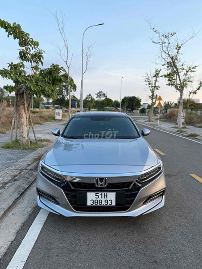 Cần bán Honda Accord sản xuất 2020