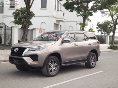 Xe Toyota Fortuner 2.4G 4x2 MT 2021