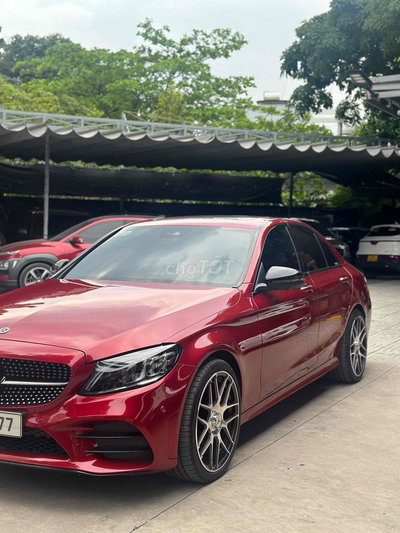 Mercedes-Benz C300 AMG Đỏ