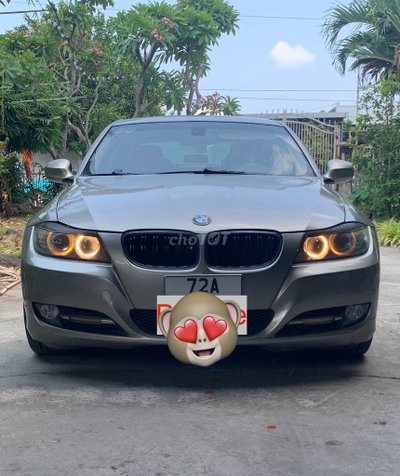 BMW 320i Vàng cát ( ghi ) ,5 chỗ