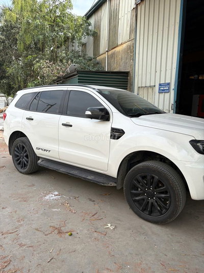 Ford Everest Sport 2021 Trắng 70000 km