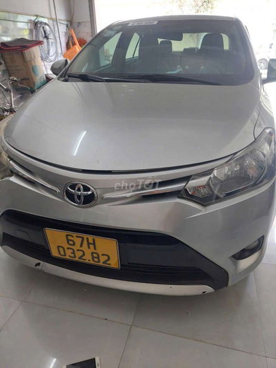 Toyota Vios E 2015 Bạc 250000 km