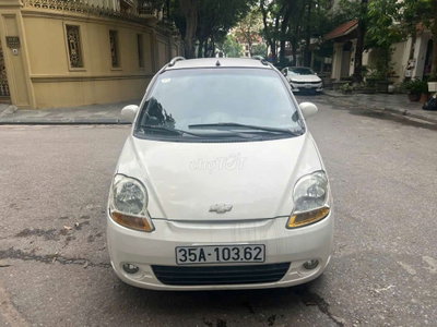 Spark 2009 Trắng xe đẹp