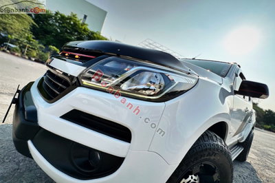 Xe Chevrolet Colorado High Country 2.5L 4x4 AT 2019