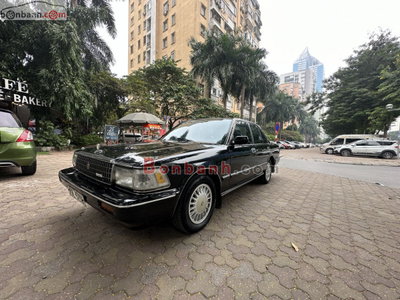 Xe Toyota Crown Super Saloon 2.8i Trước 1990