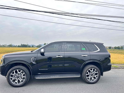 Ford Everest Titanium 4x4 2024 Đen