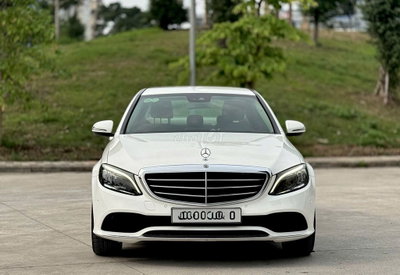 Mercedes C200 Exclusive Model 2021