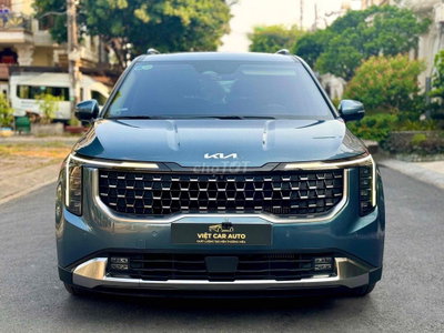 Kia Carnival 2.2D Signature 2024 - 2,4v KM