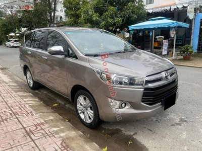 Xe Toyota Innova 2.0V 2017